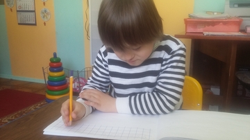 мы научились писать, лепить и прыгать…