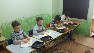 мы научились писать, лепить и прыгать…