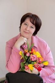 Анна Владимировна Долгачева, кандидат педагогических наук,
педагог по адаптивной физкультуре, дефектолог, педагог детско-родительских групп и подготовки к детскому саду, в команде с 2010 г.